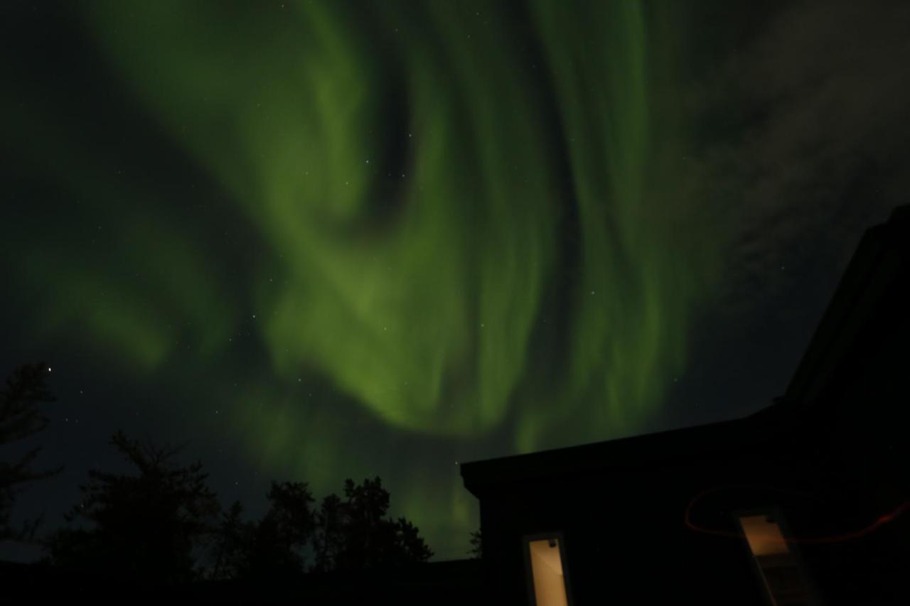 好丘。Hacho House Bed and Breakfast Yellowknife Exteriör bild